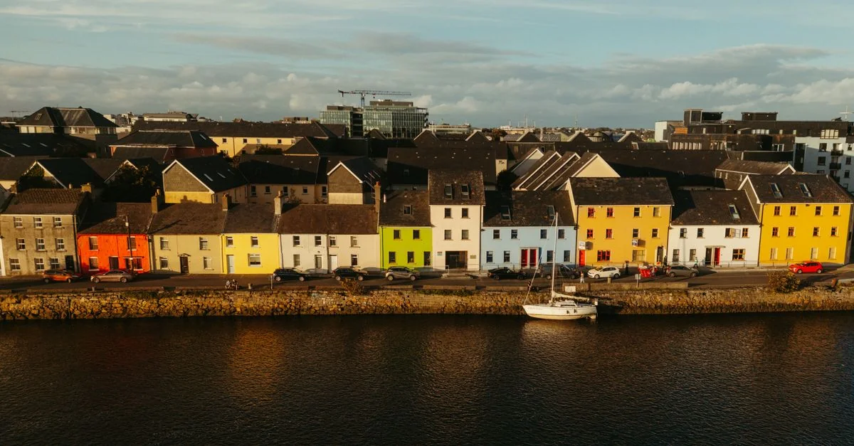 Galway Day Trip Guide: Coastlines, Connemara Roads and Chauffeurs