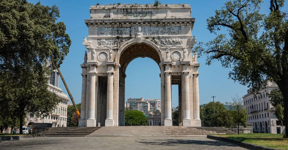 Genoa Airport and Hotel Transfer Guide