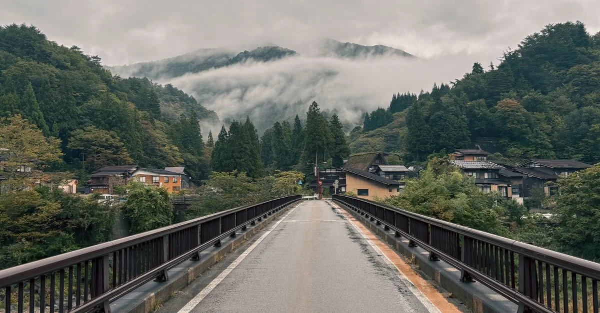 A Pedestrian’s Guide to Exploring Gifu and Takayama