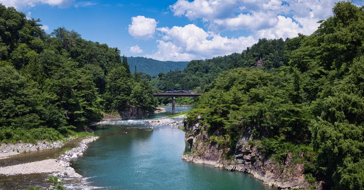 A Pedestrian’s Guide to Exploring Gifu and Takayama