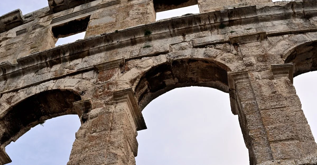 A Practical Guide to Water Sports in Grad Pula