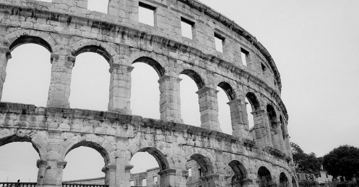 A Practical Guide to Water Sports in Grad Pula