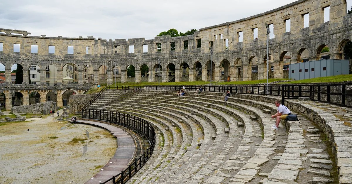 A Practical Guide to Water Sports in Grad Pula