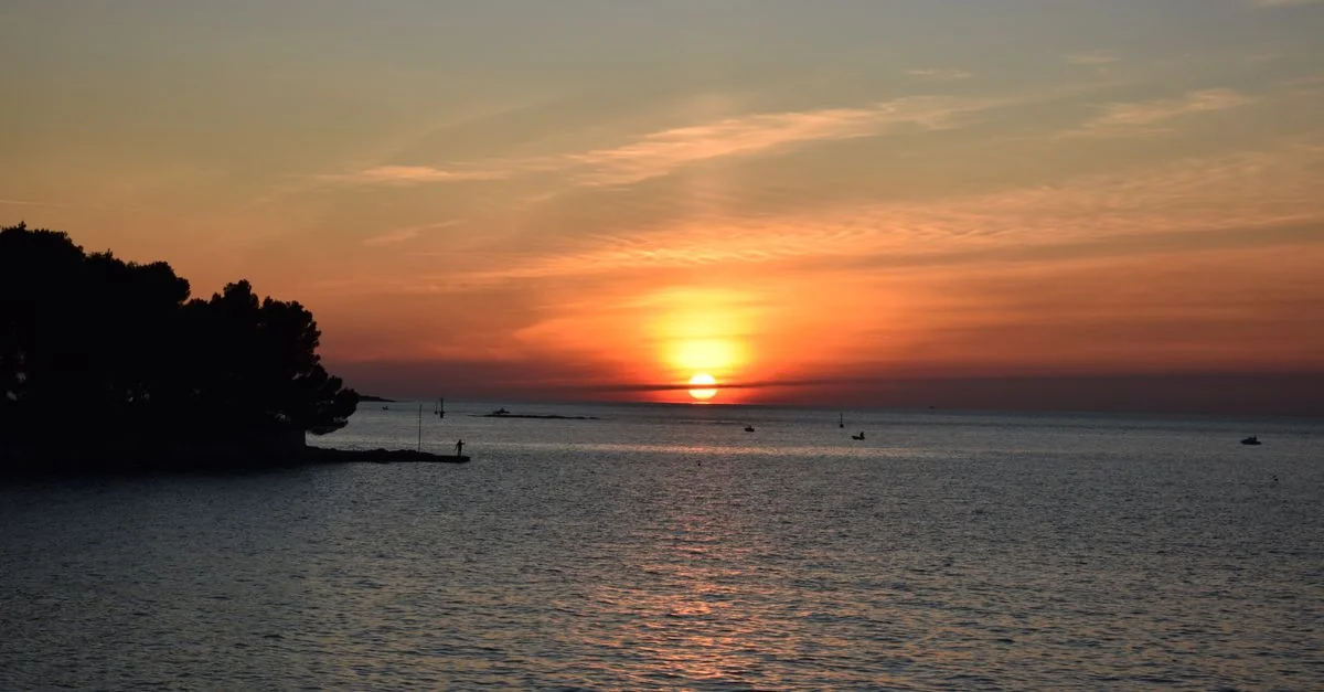 A Practical Guide to Water Sports in Grad Pula