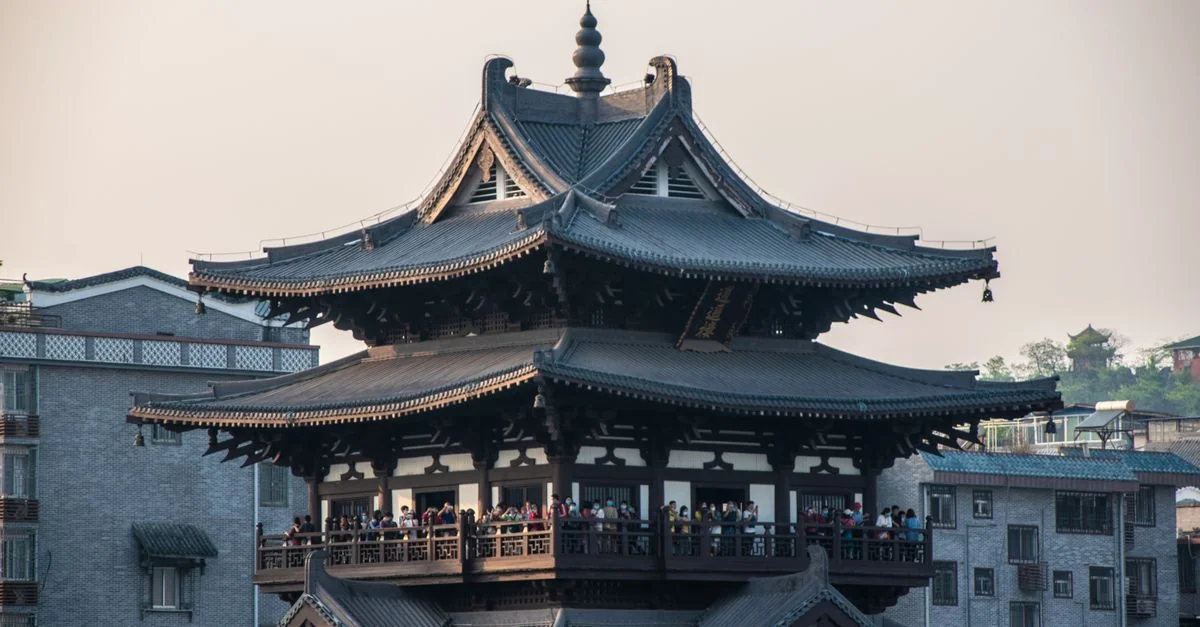 The Ultimate Food Traveler Guide to Guangxi: Smells, Sizzles, and Local Bites