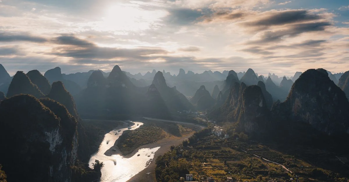 The Ultimate Food Traveler Guide to Guangxi: Smells, Sizzles, and Local Bites