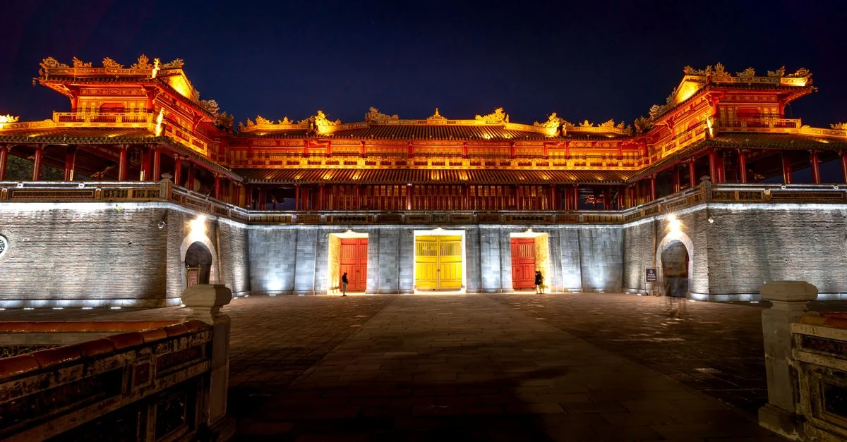 Navigating the Art and Heritage of Hoàn Kiếm