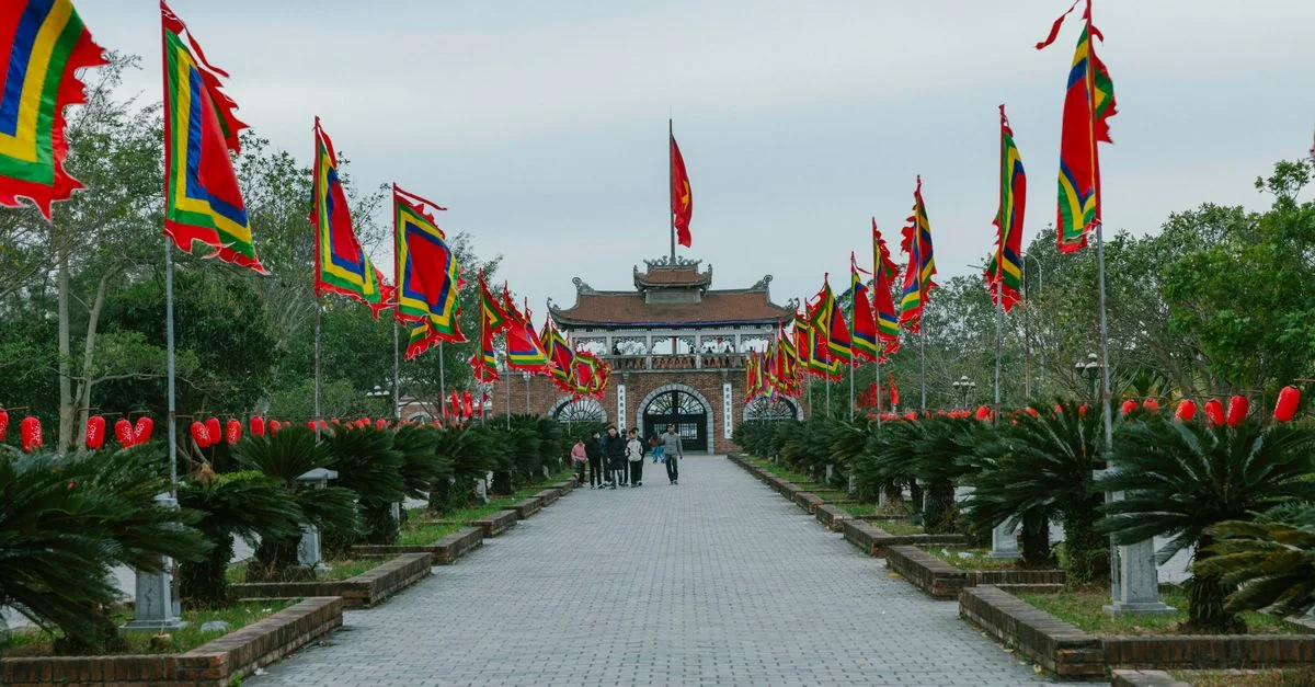 Navigating the Art and Heritage of Hoàn Kiếm