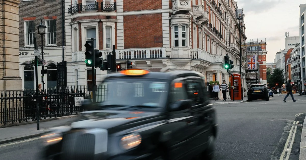 Horley Airport and Hotel Transfer Guide: Navigating Gatwick and Beyond