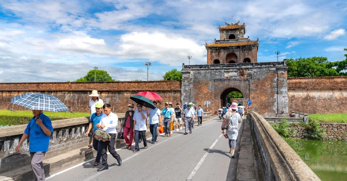 Hue Day Trip Guide: Imperial Citadels and Karst Landscapes