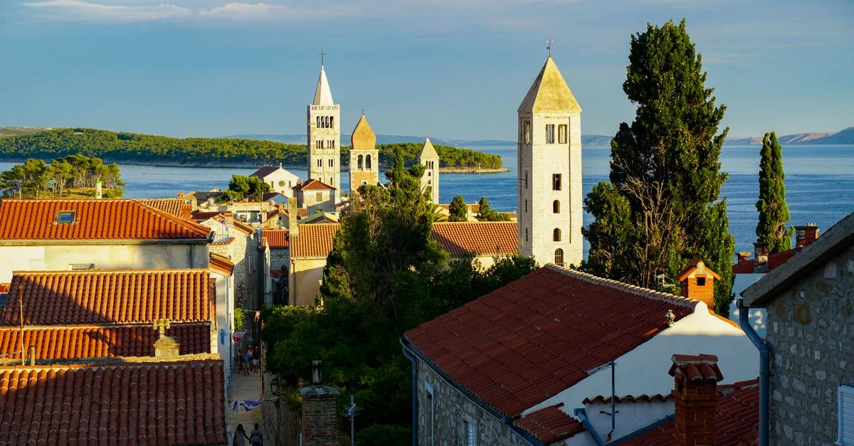 Exploring the Journey from Hvar to Split: A Comprehensive Guide