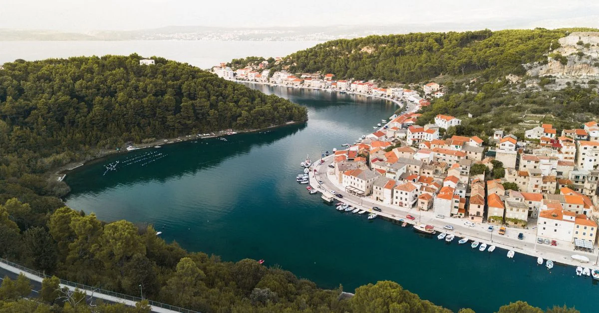 Exploring the Journey from Hvar to Split: A Comprehensive Guide