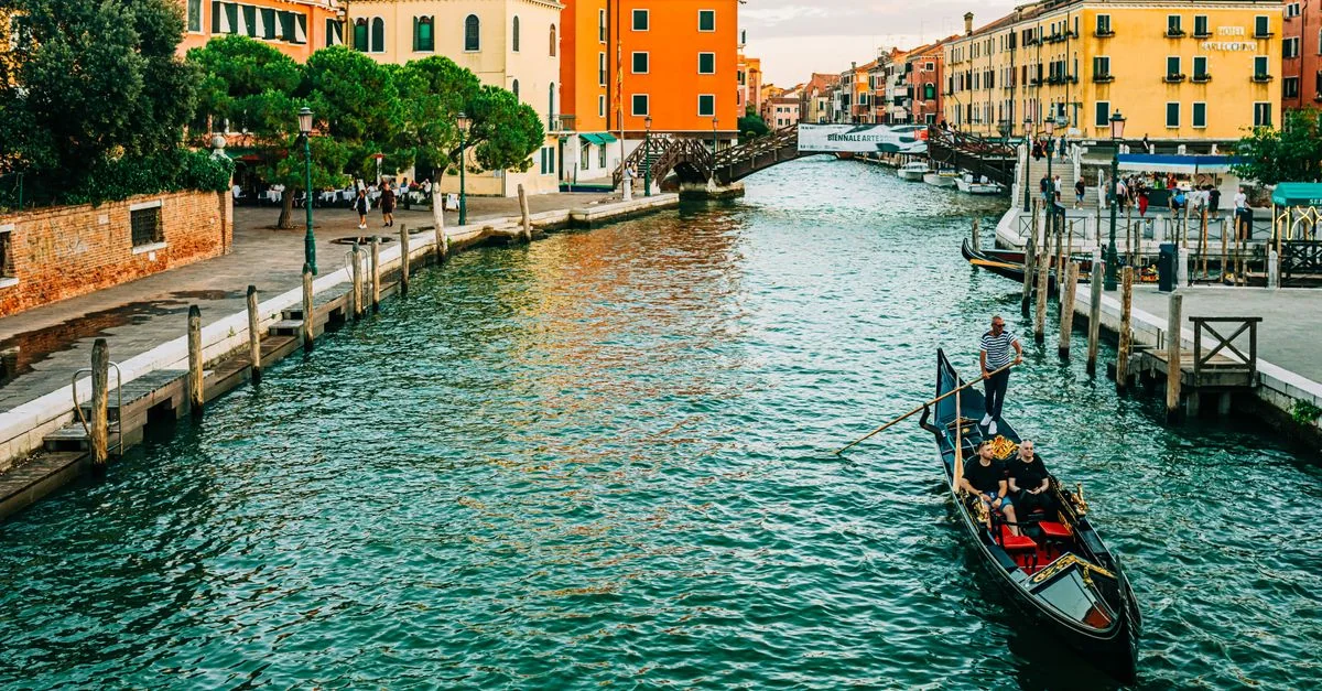 Explore Italy’s Stunning Waters: A Water Sports Guide