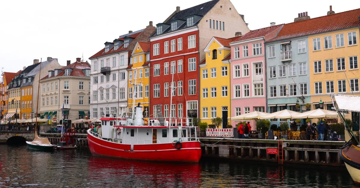 København City Tours and Sightseeing Guide: Walking the Canals and Neighborhoods