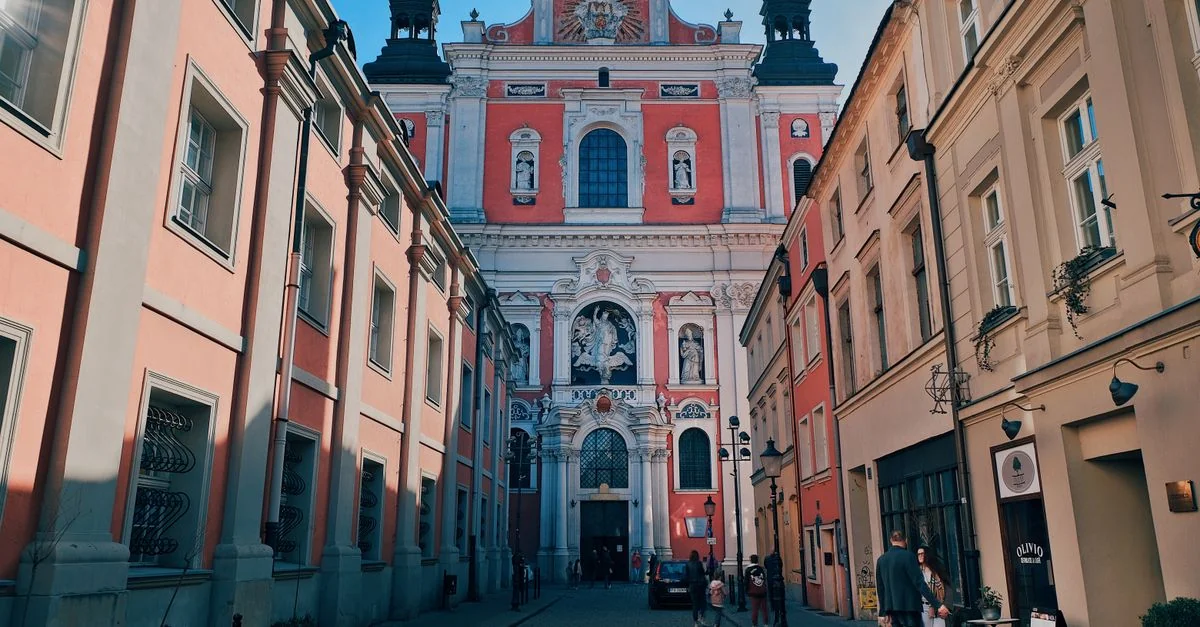Navigating the Journey from Kraków to Warsaw: A Comprehensive Transit Guide