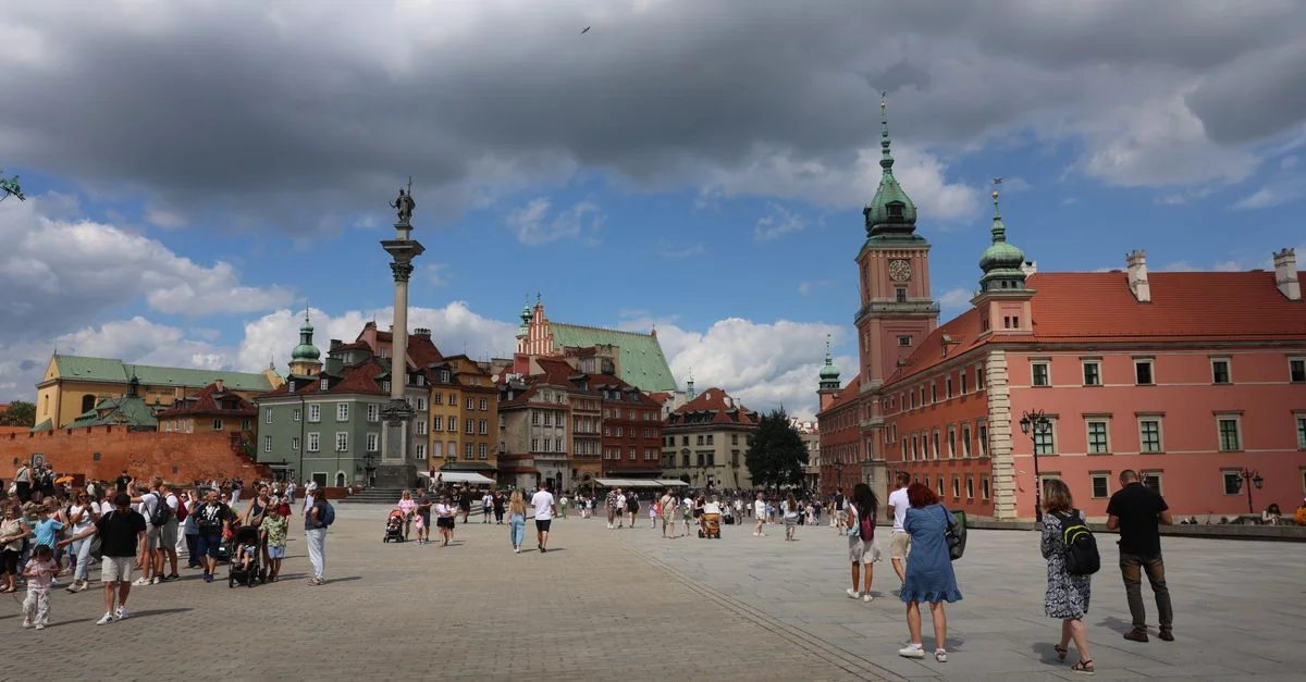 Navigating the Journey from Kraków to Warsaw: A Comprehensive Transit Guide