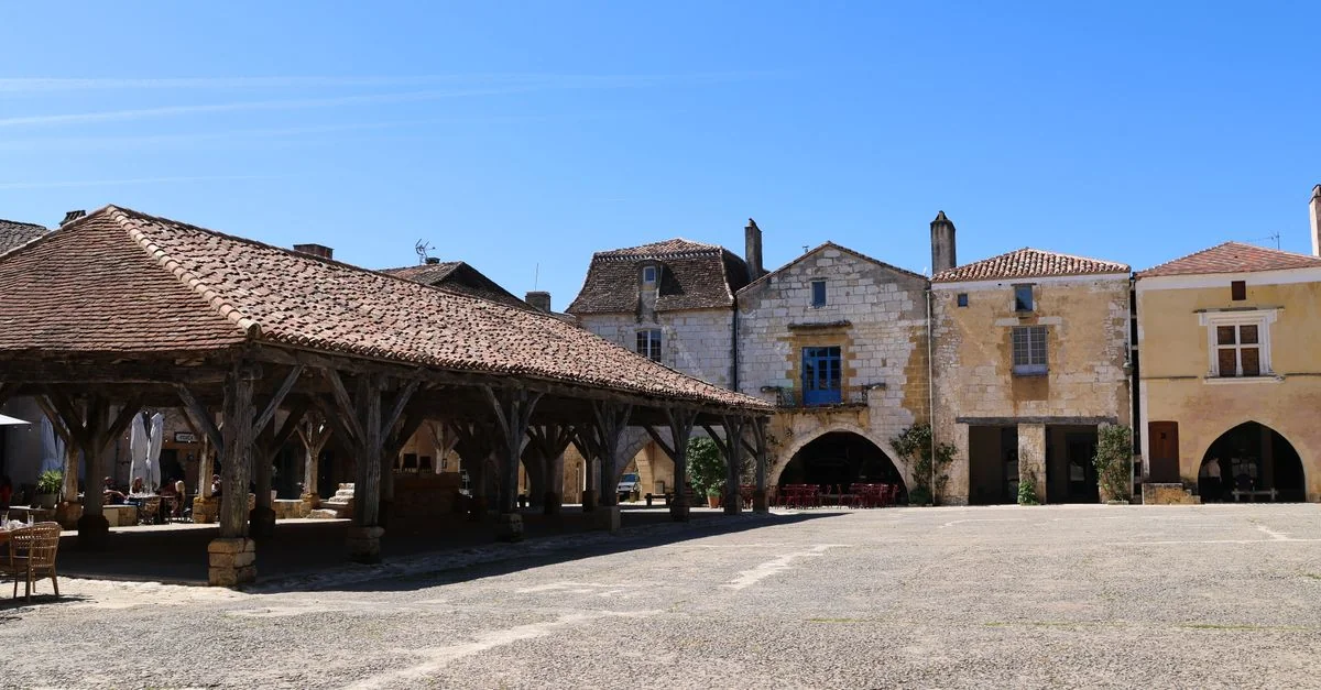 Exploring the Scenic Route from Lalinde to Bordeaux: A Journey Through France&rsquo;s Heartland