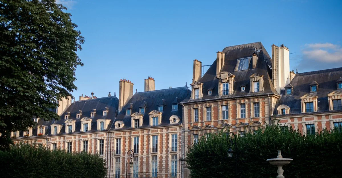 Traveling from Latour-de-Carol to Paris: A Transit Analysis