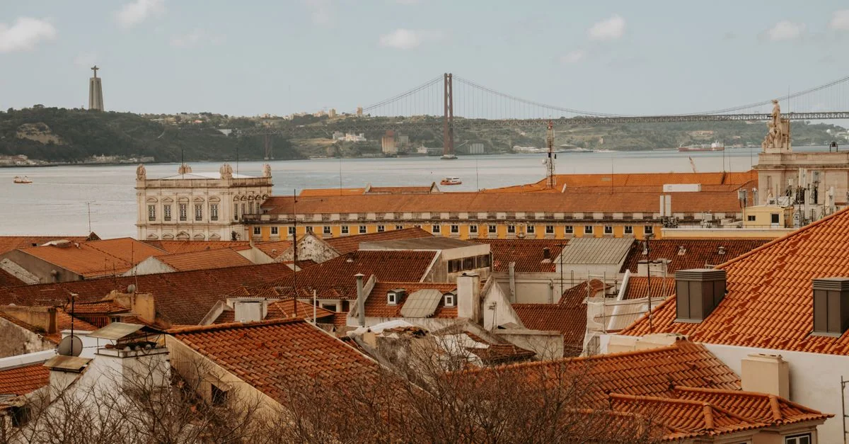 Comprehensive Walking Tours Guide for Lisbon: Exploring the City on Foot