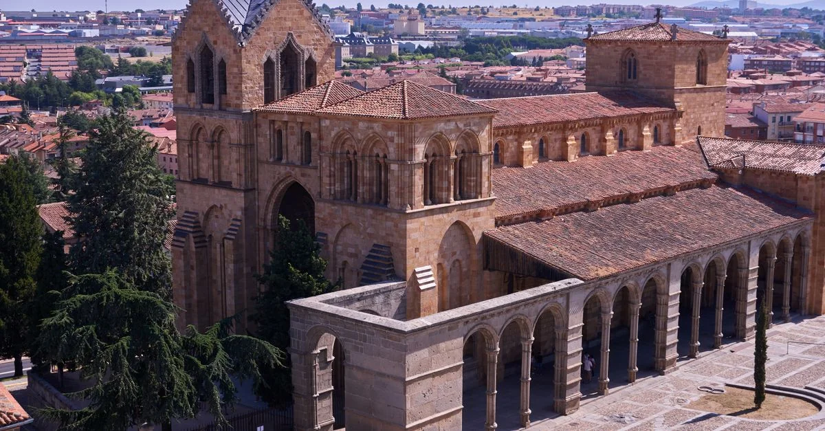 Traveling from Lleida to Seville by Rail
