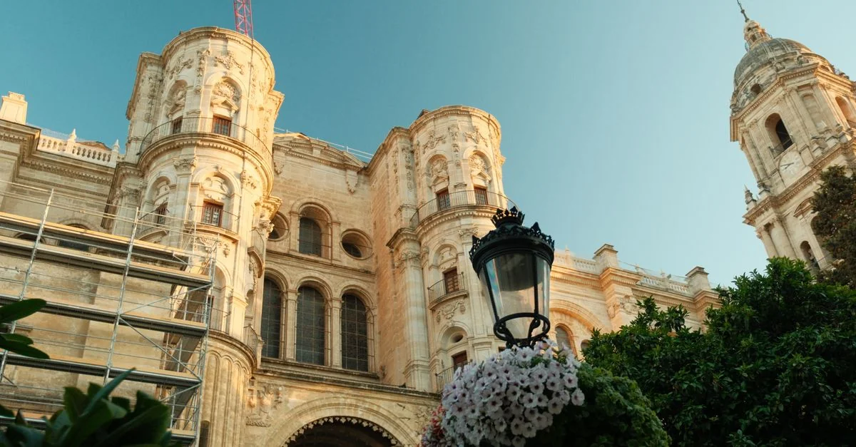 Málaga to Valencia Travel Route Guide