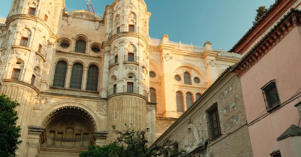 Málaga to Valencia Travel Route Guide