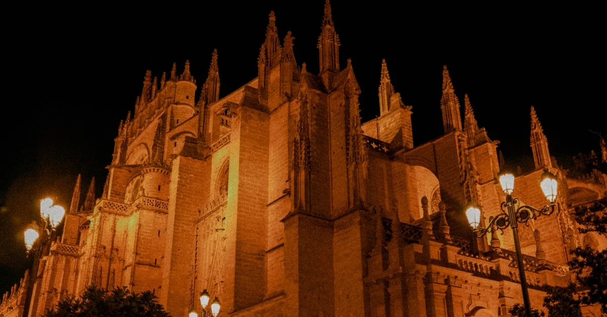 Day Trips From M: Castles, Mountain Trails and Lavender Valleys