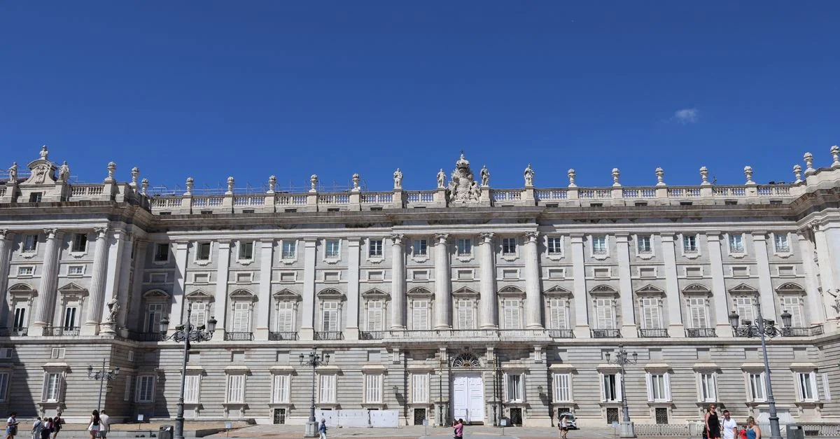 Traveling From Madrid Barajas Airport to Barcelona: The Complete Transit Route Guide