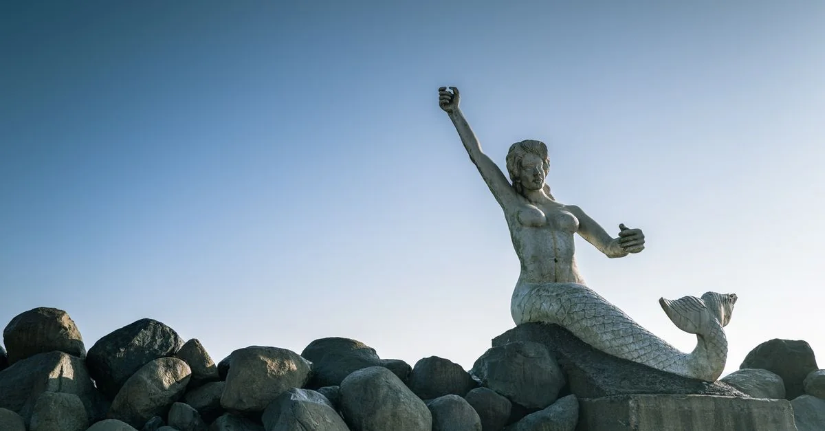 A Practical Guide to Water Sports in Mancora, Peru