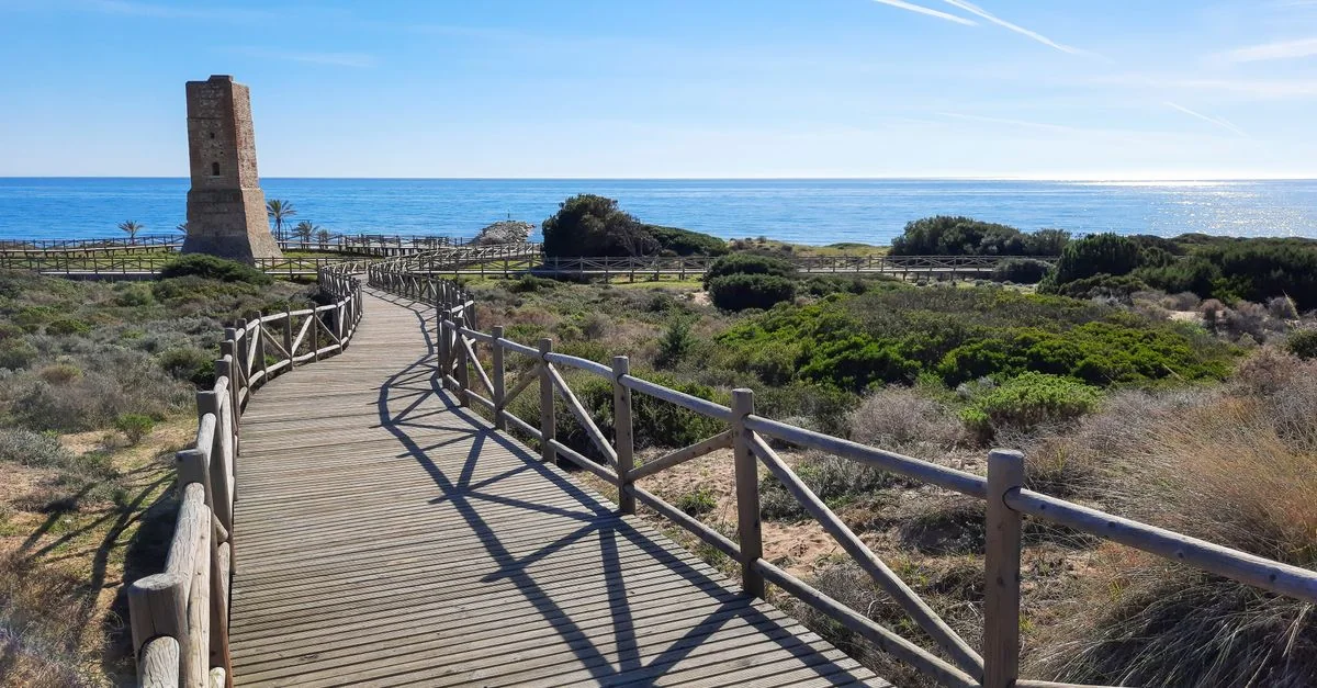 Marbella Day Trips: Castles, Coasts & Mountain Roads