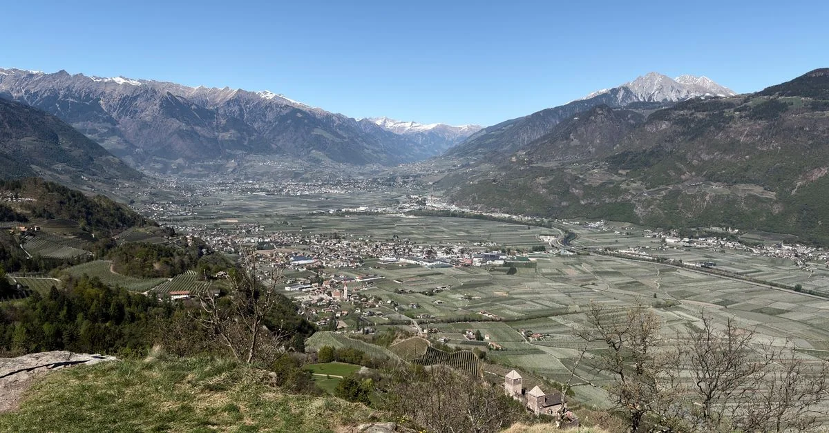 Traveling from Martigny to Montreux: A Comprehensive Transit Overview
