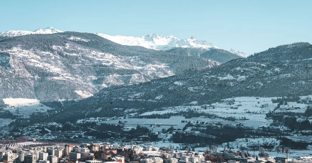Traveling from Martigny to Montreux: A Comprehensive Transit Overview