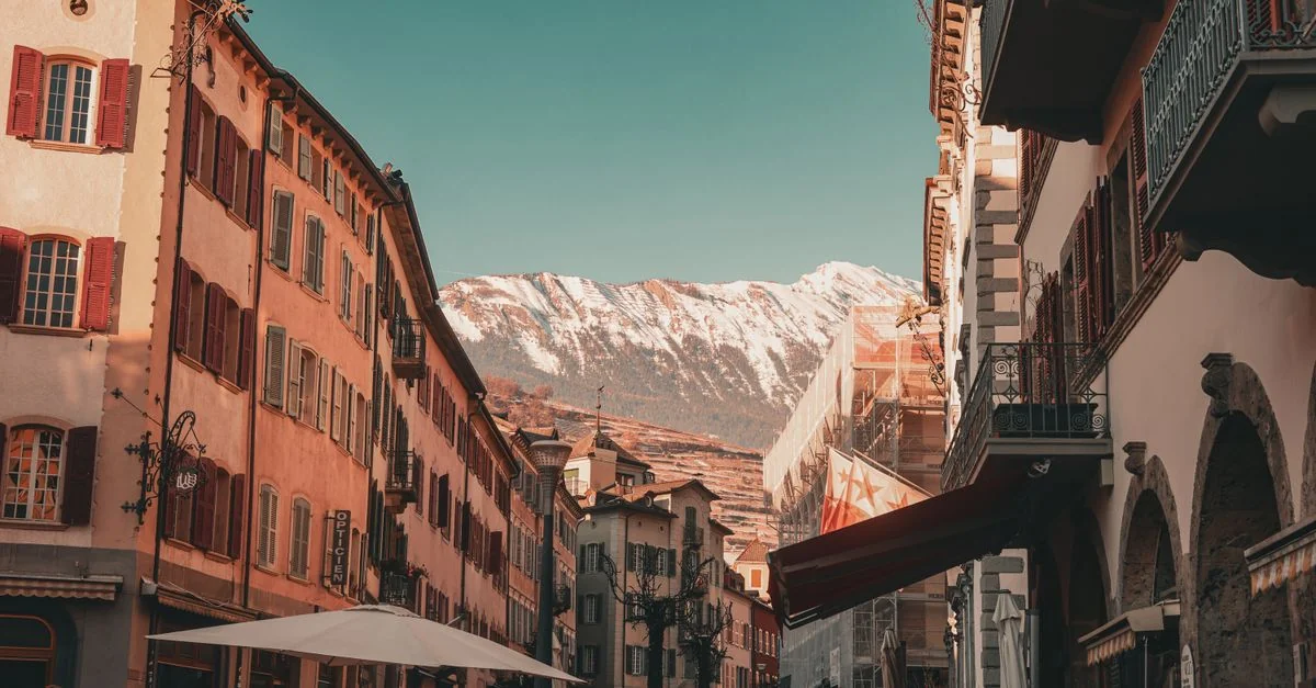 Traveling from Martigny to Montreux: A Comprehensive Transit Overview