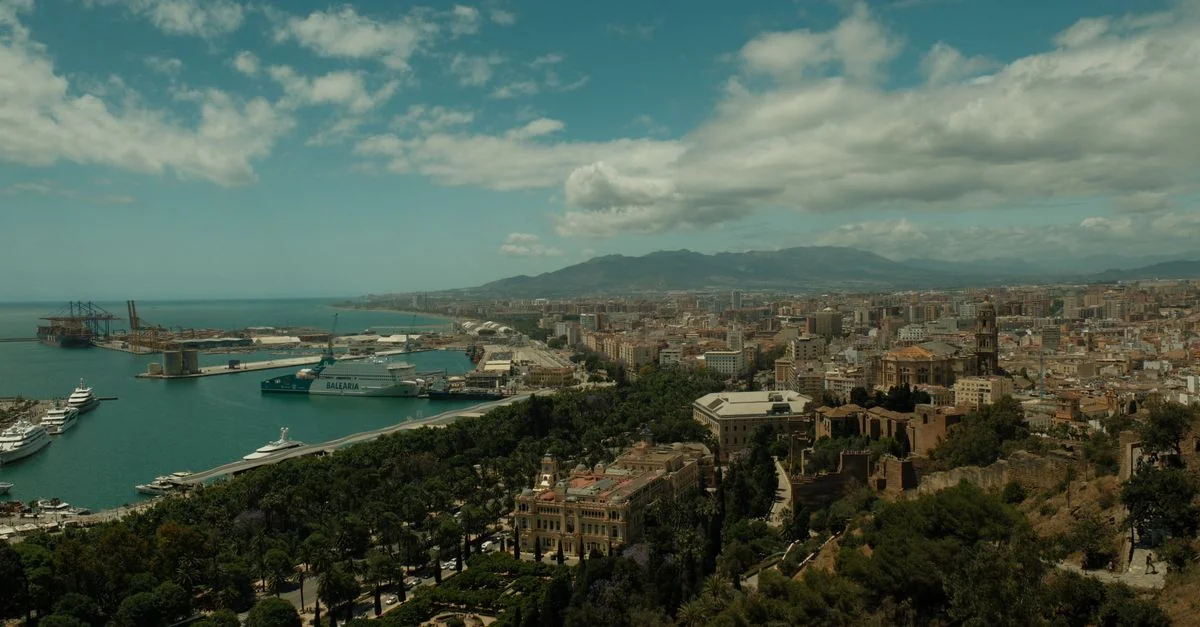 The Practical Michelin Dining Guide to Malaga: Where to Eat Across 16 Notable Tables