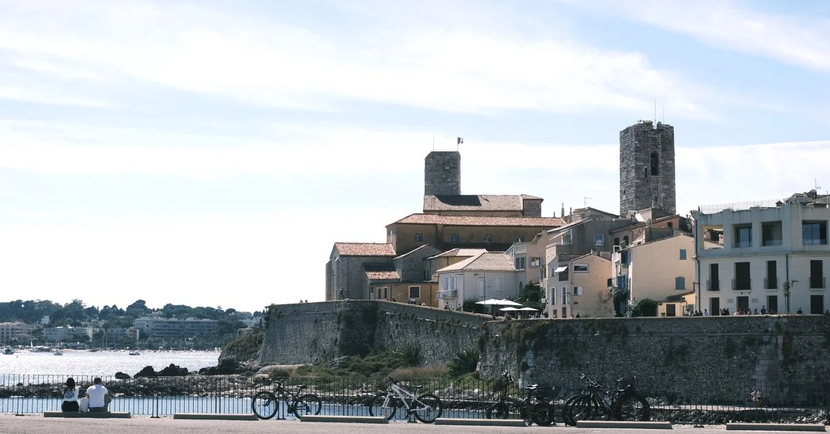 Antibes Michelin Dining Guide: Ten Notable Restaurants