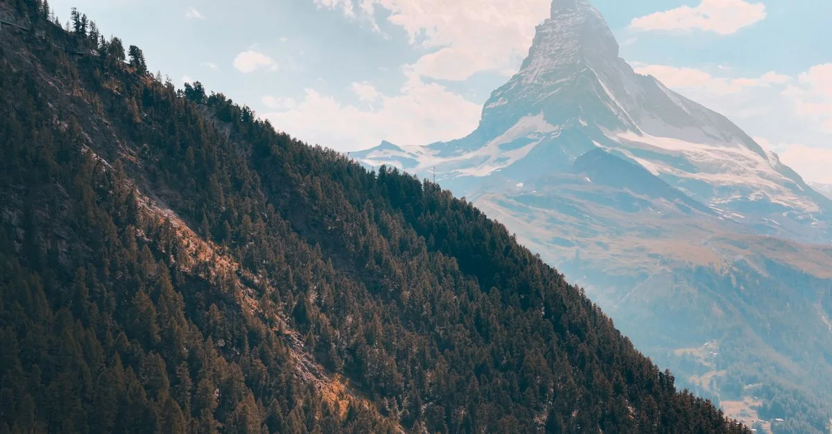 Zermatt&rsquo;s Michelin Stars: A Food Lover&rsquo;s Guide to the Matterhorn&rsquo;s Culinary Scene
