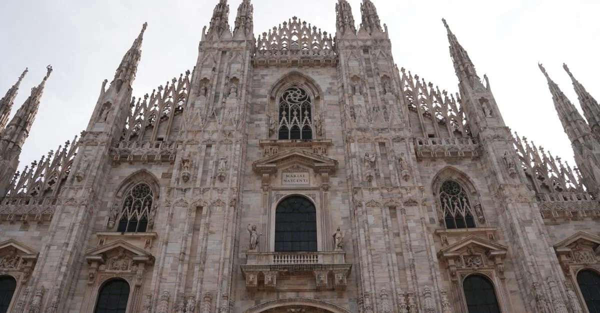Milan Day Trips: Castles, Coasts & Mountain Roads