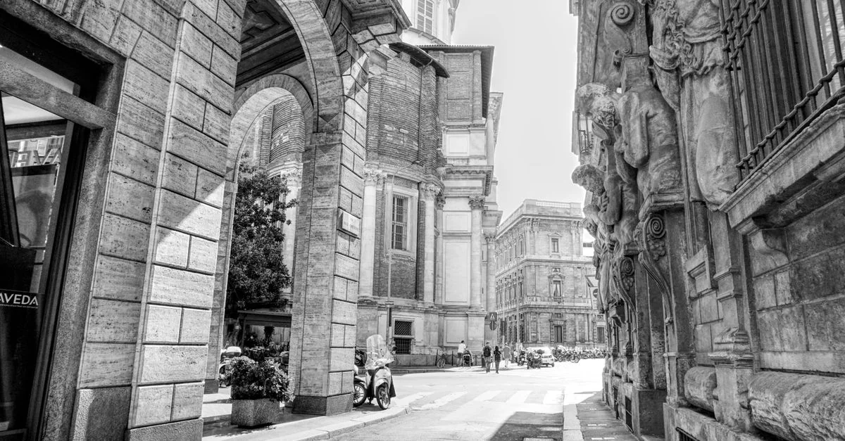 Milan Day Trips: Castles, Coasts & Mountain Roads