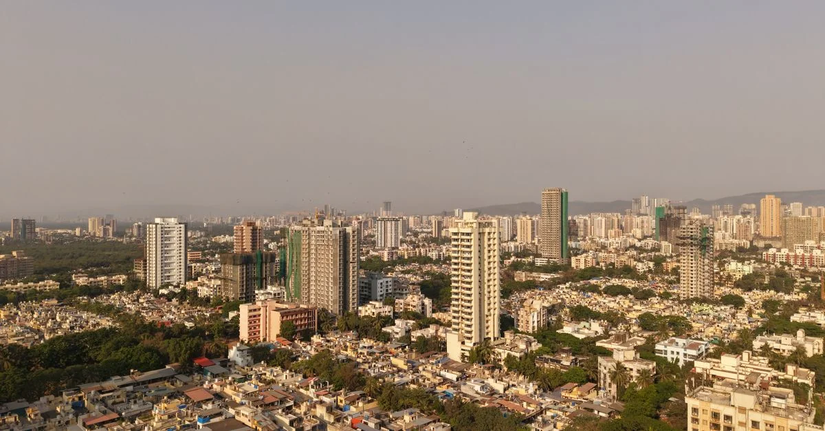 Mumbai Walking Tours Guide: Explore the City on Foot
