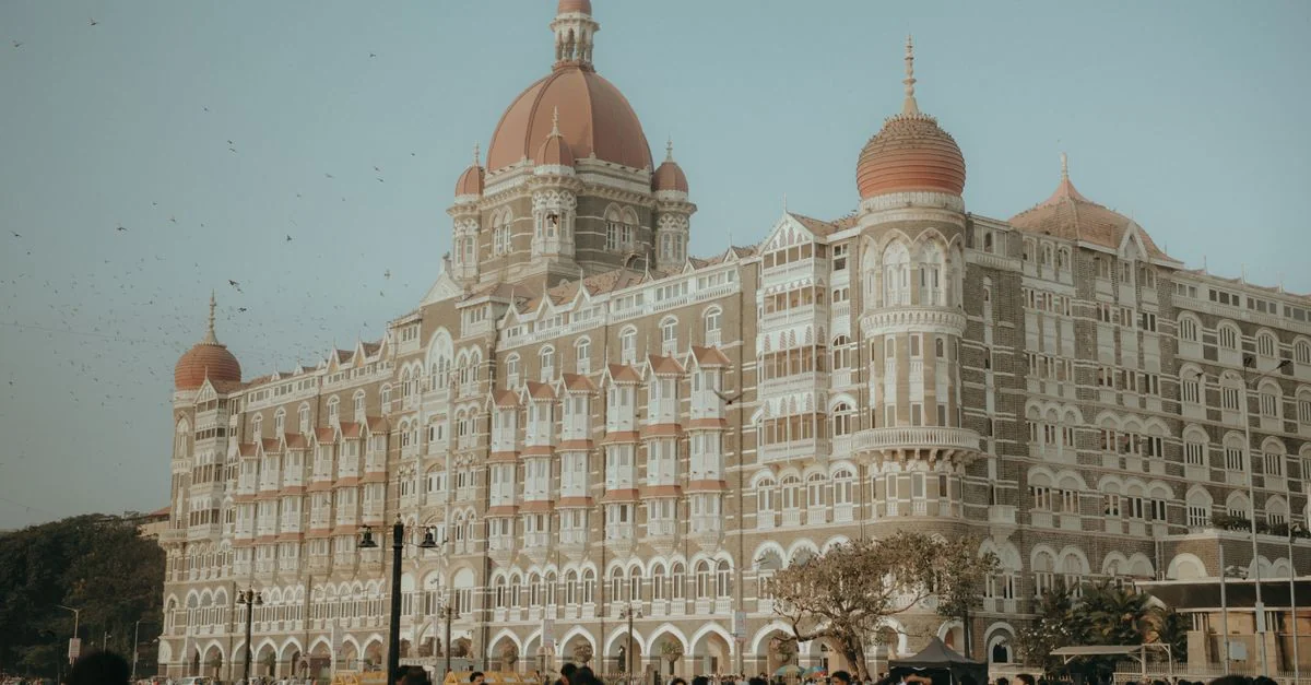 Mumbai Walking Tours Guide: Explore the City on Foot