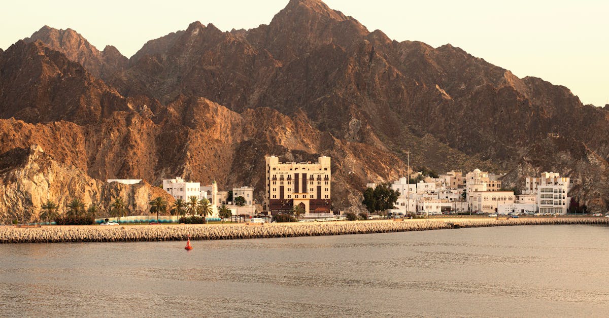 muscat-governorate-walking