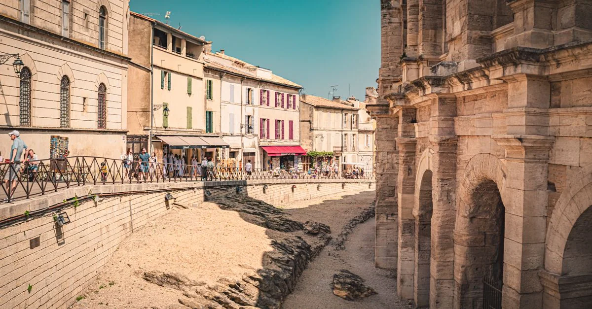 Traveling Between Narbonne and Carcassonne