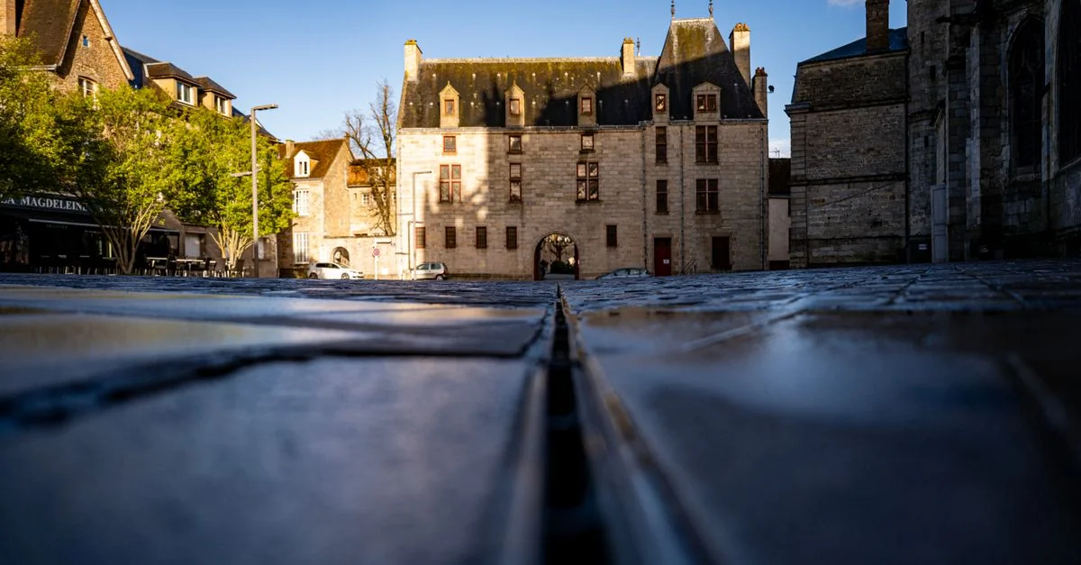 Exploring the Scenic Route from Nevers to Paris: A Journey Through France&rsquo;s Heartland