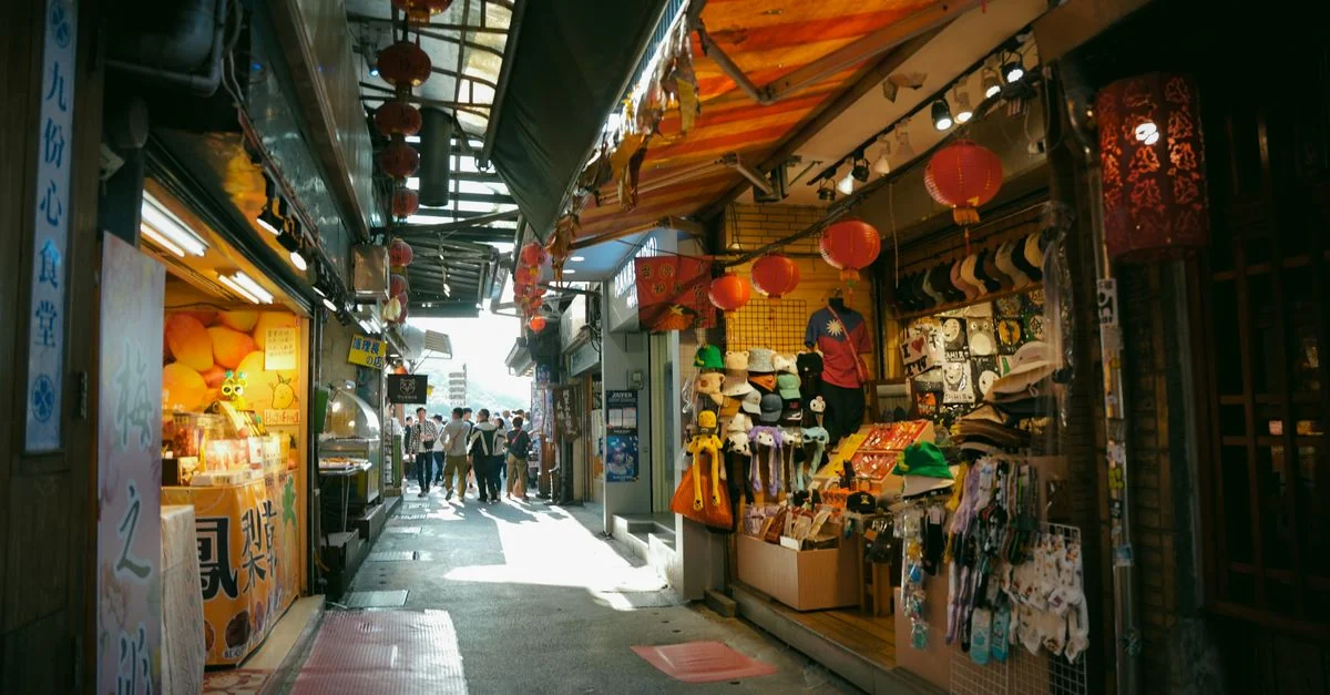 Okinawa Day Trips: Castles, Coasts & Mountain Roads