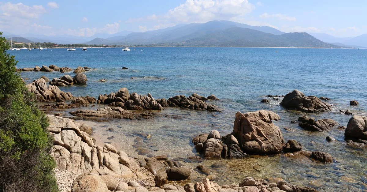 Crossing the Tyrrhenian: The Olbia to Corsica Ferry Guide