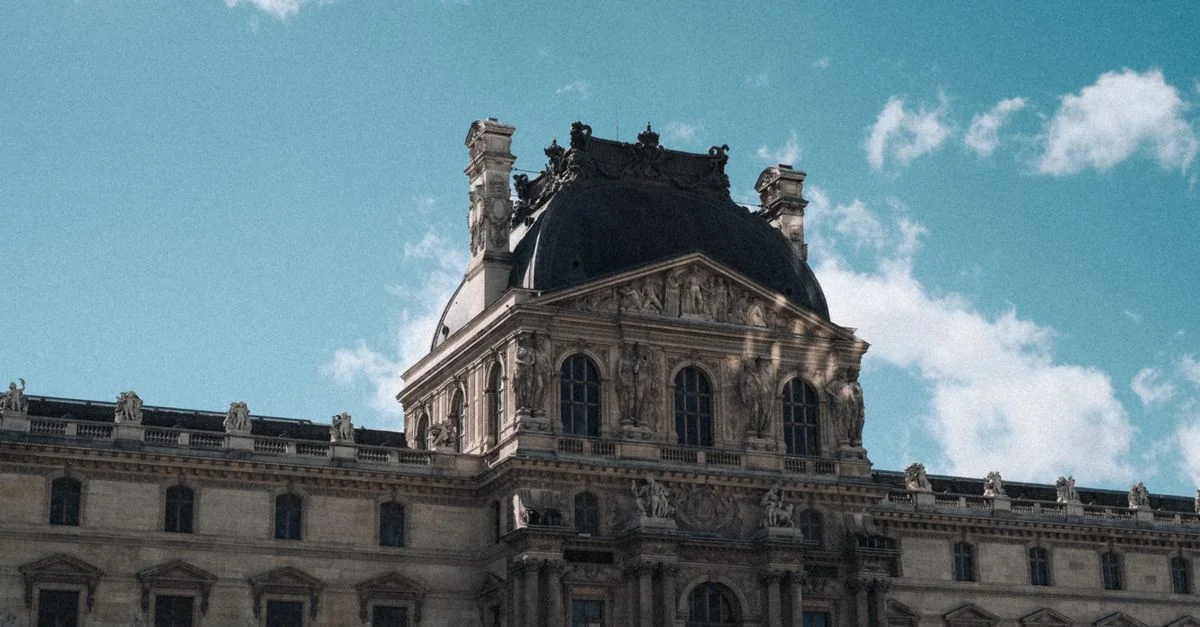 Paris to Biarritz: A Journey Through France&rsquo;s Scenic Coastline