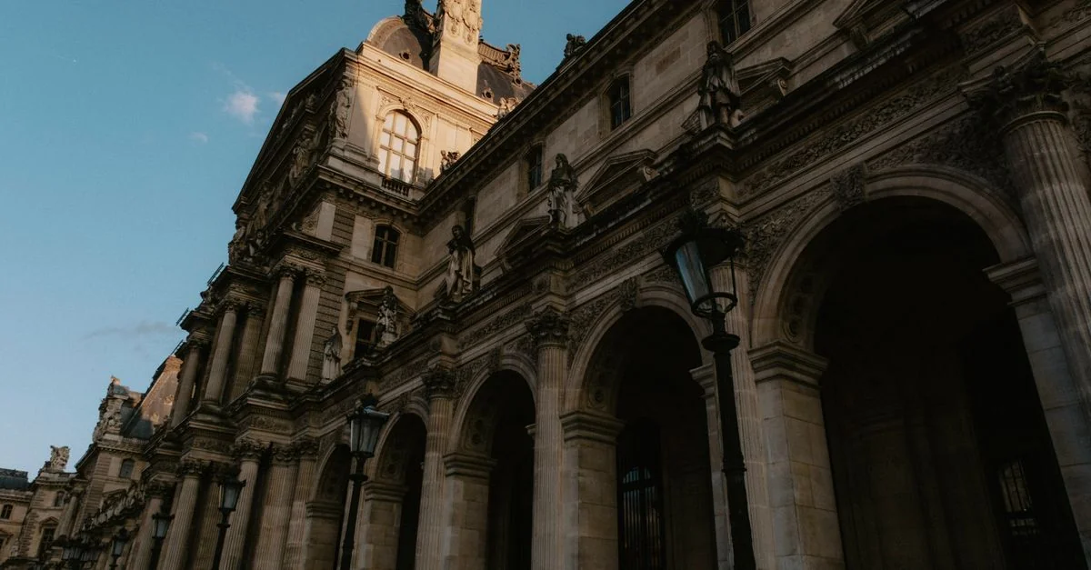 Paris to Biarritz: A Journey Through France&rsquo;s Scenic Coastline