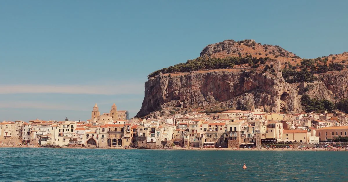 Navigating the Gulf: The Piano di Sorrento to Capri Ferry Crossing