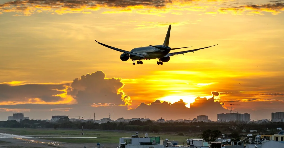 Comprehensive Qantas Airline Review: Data-Driven Insights and Fare Analysis