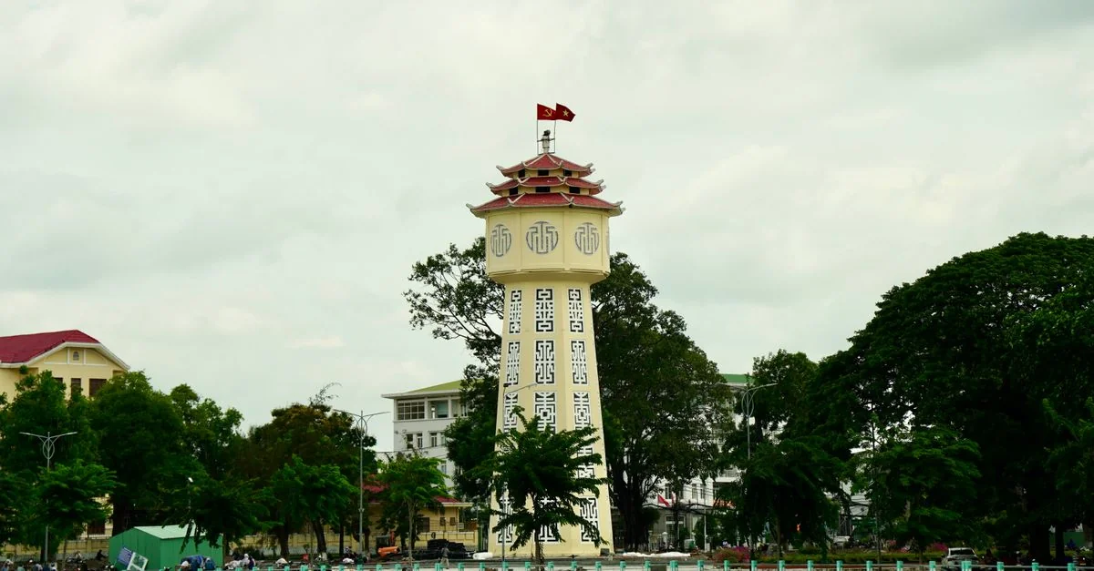 Exploring Quận 3&rsquo;s Street Food Scene: A Food Tour Guide